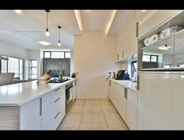 3 BEDROOM TOWNHOUSE FOR SALE IN FERNDALE